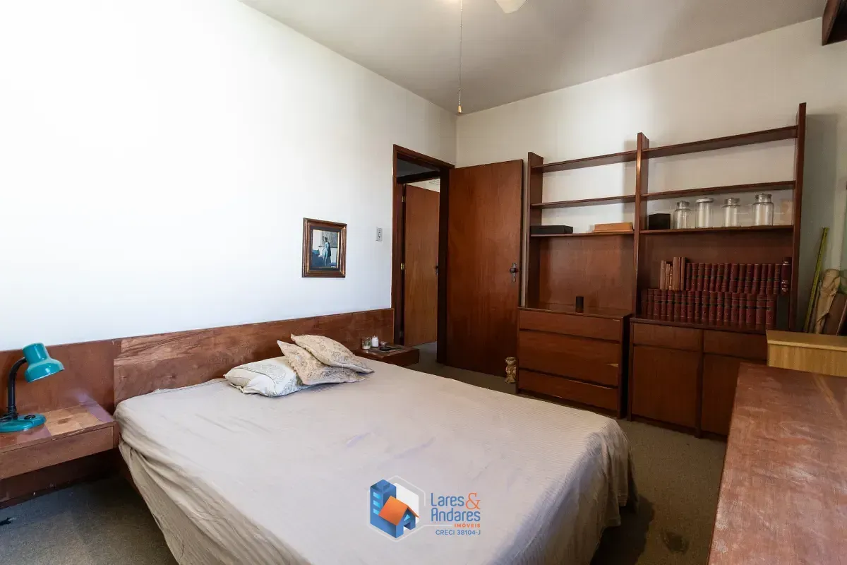 Imagem Sobrado para venda em Moema com 5 quartos, sendo 1 suíte, 209m²