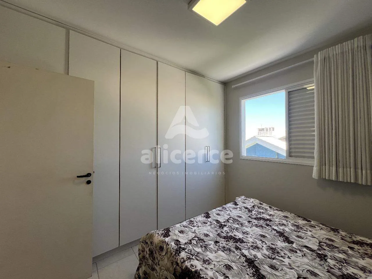 Imagem Apartamento à venda com 2 quartos 1 suíte, 64,44m² em Praia Brava Florianópolis