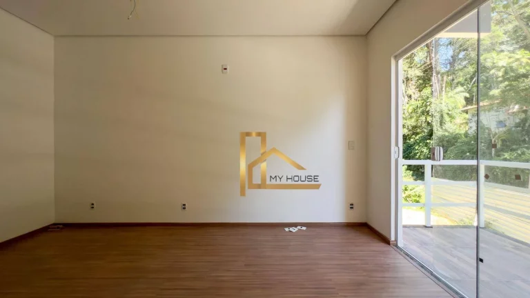 Imagem Casa nova com 4 suítes em meio a Natureza na Granja Guarani em Teresópolis-RJ