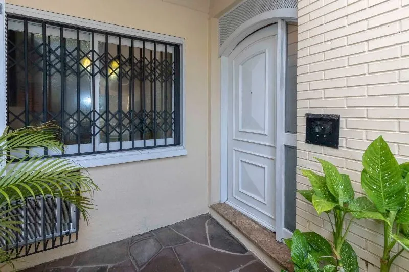 Imagem Casa para Venda - 420m², 5 dormitórios, sendo 2 suites, 6 vagas - Nonoai