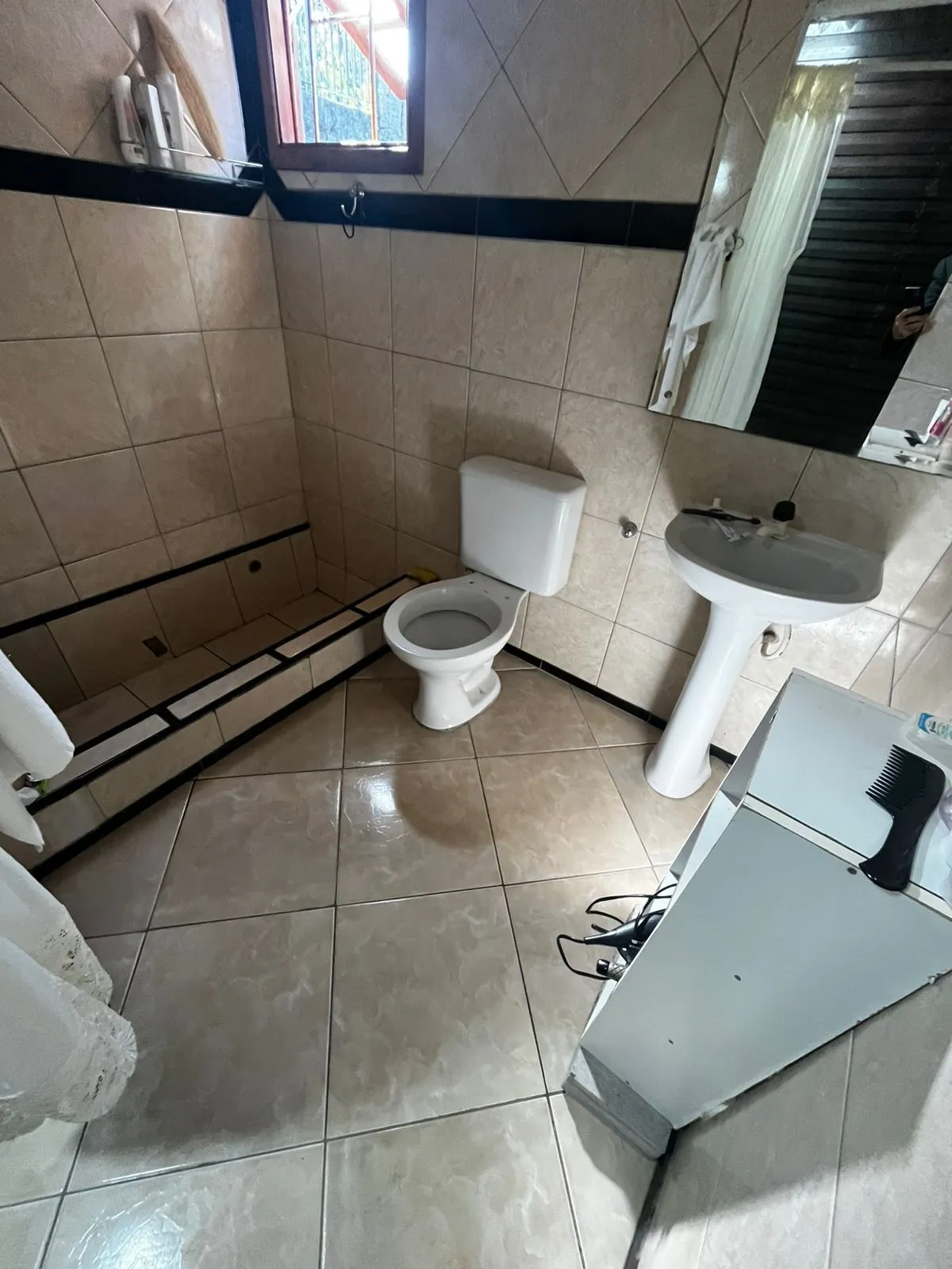 Imagem Terreno de 326m², com 02 casas de Madeira em excelentes condições, Passo d'areia