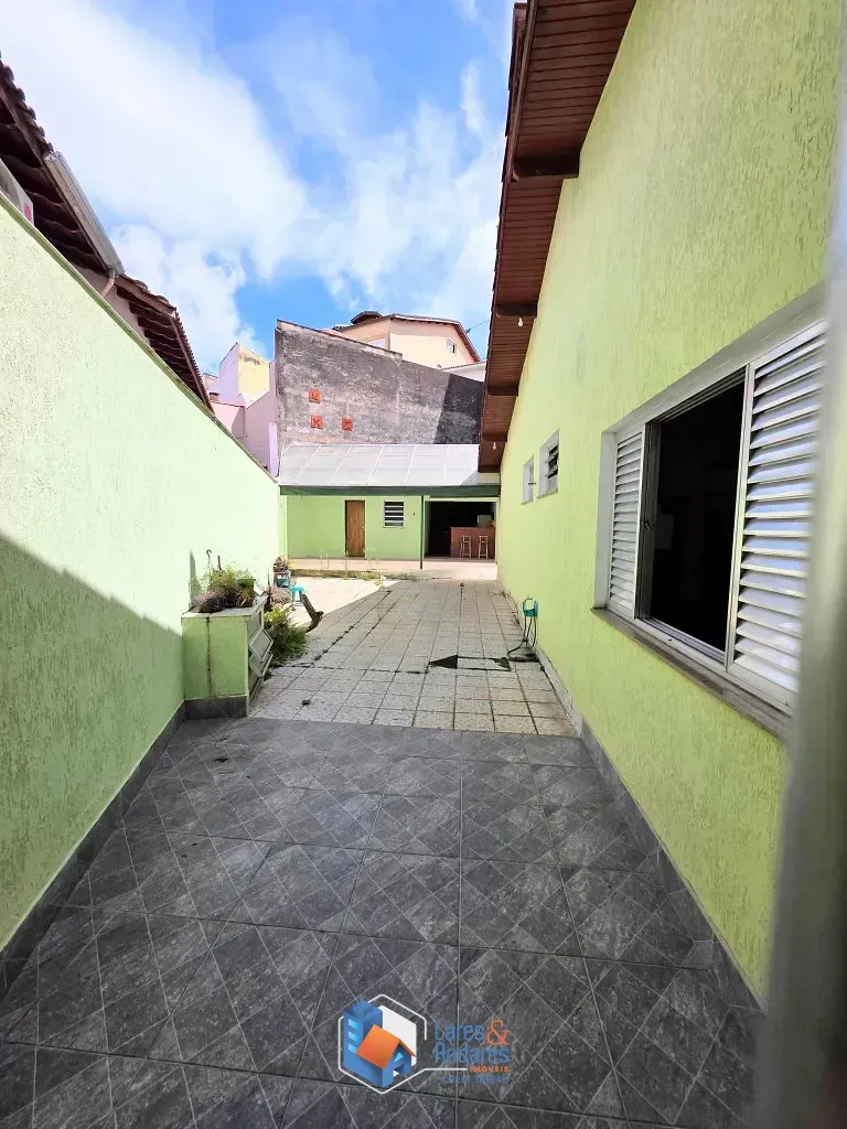 Imagem Casa para venda em Parque São Domingos com 3 quartos, sendo 3 suítes, 405m²