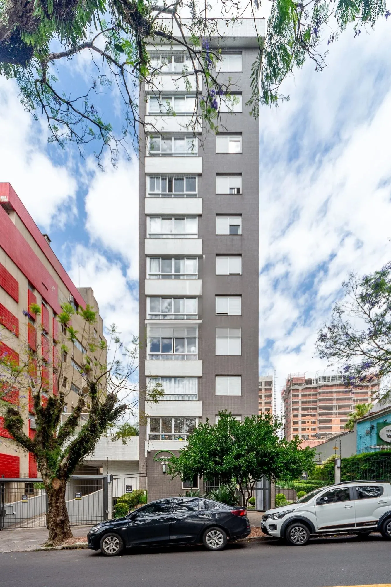 Imagem Apartamento Garden com 136m² e 3 dormitórios, 1 suíte, 2 vagas