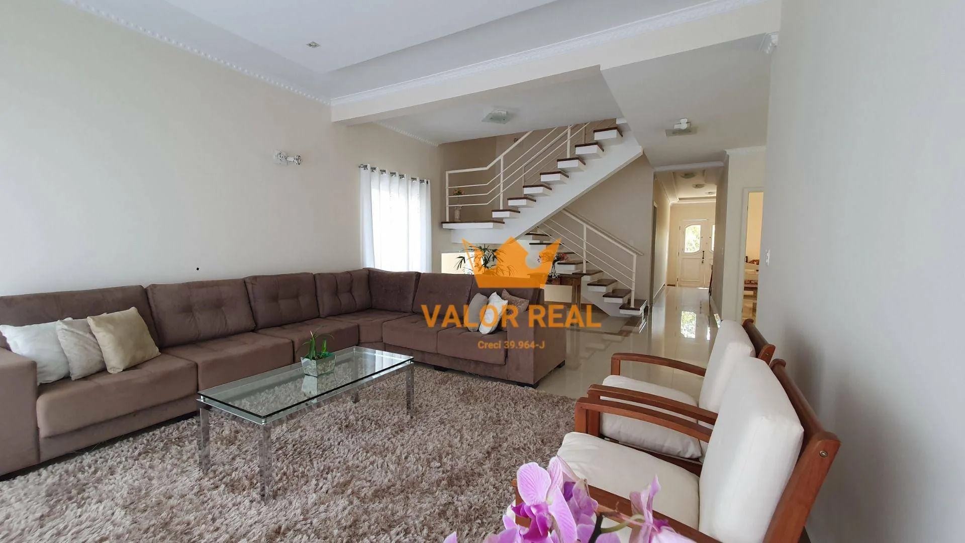 Imagem Casa Condominio na Malota Super oferta - 394 m2 AC, 5 dorm, Escrit. 10 vagas.