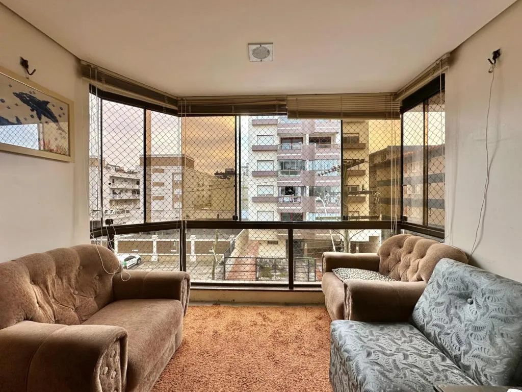 Imagem Apartamento 2Dórmitórios dependência - Bairro Centro