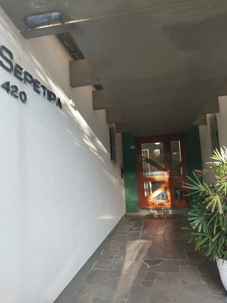 Imagem Vende-se apartamento 2 dorm com vaga, sacada com churrasqueira - 64m² - Partenon