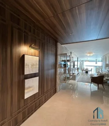 Imagem Apartamento Frente Mar, Semi mobiliado, 04 suítes, 04 vagas, Meia Praia em Itapema - SC