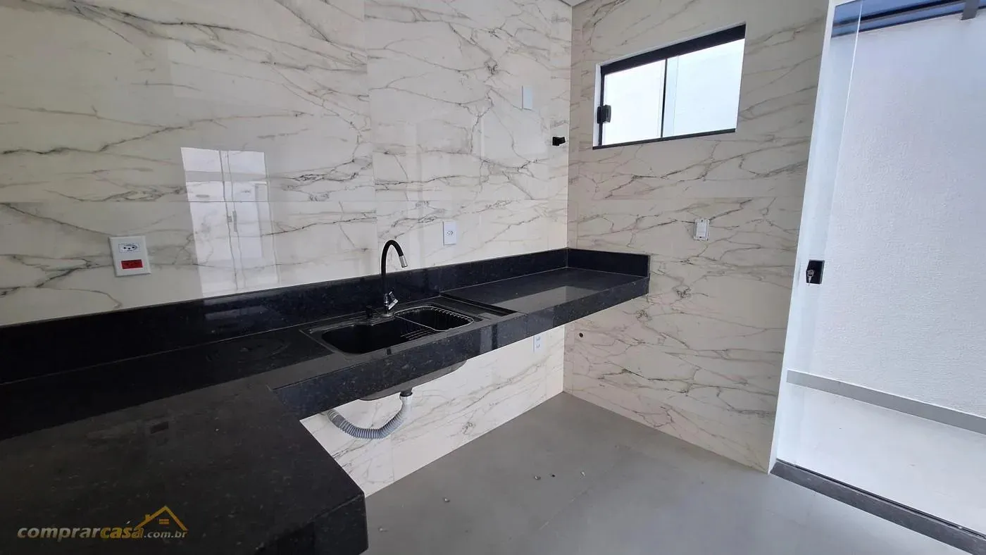 Imagem Casa para Venda em Cabo Frio / RJ no bairro Vila do Peró
