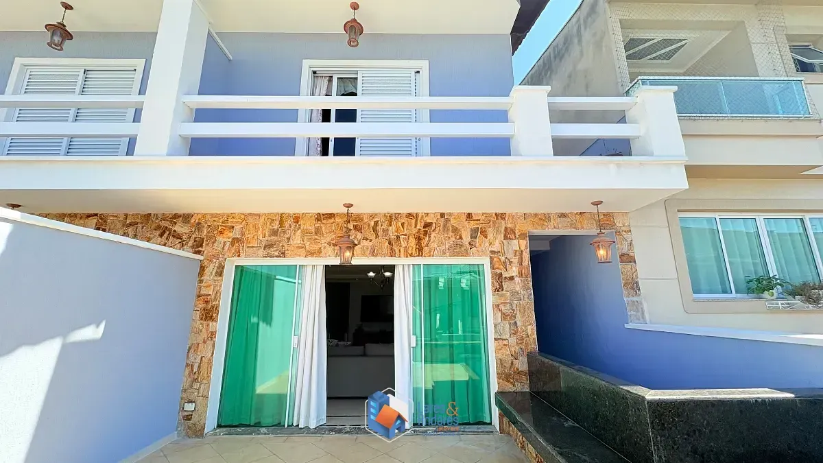 Imagem Sobrado para venda em Jardim Regina com 4 quartos, sendo 1 suíte, 277m²