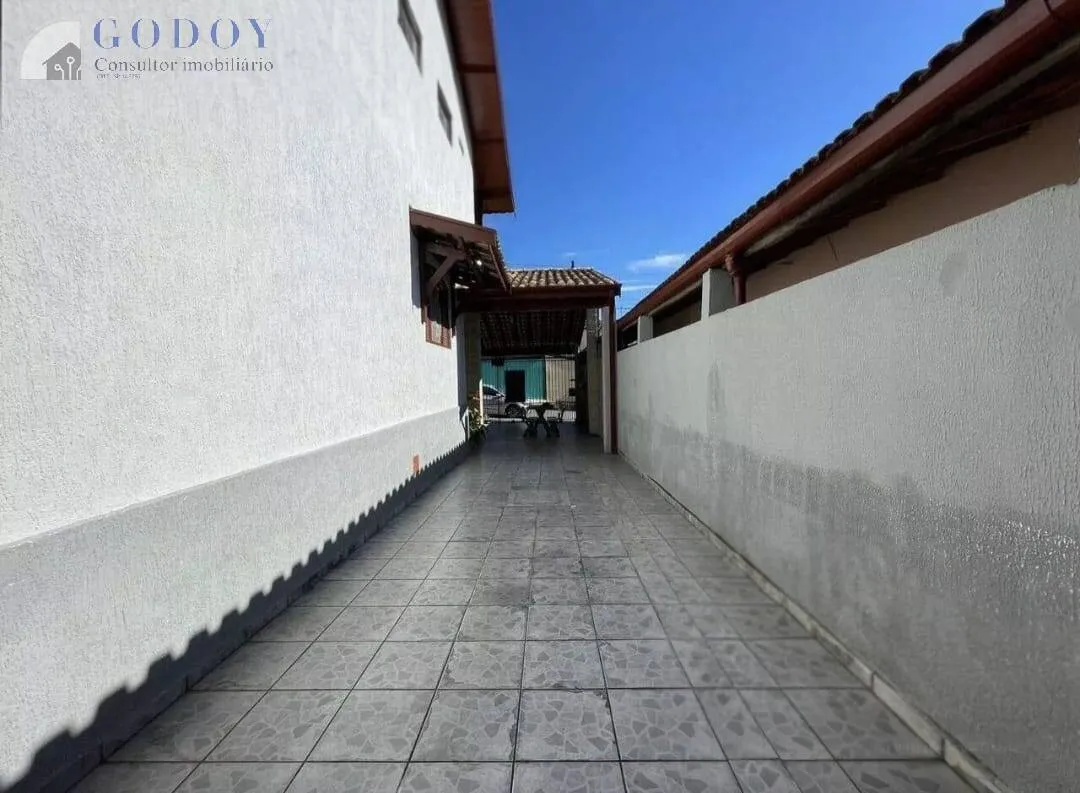 Imagem Sobrado à Venda no Bairro Mombaça - Pindamonhangaba/SP