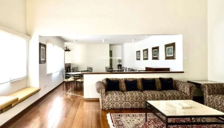 Imagem Apartamento em Moema, São Paulo-SP, com 4 quartos, 4 suítes e 235m²! Venha conferir!