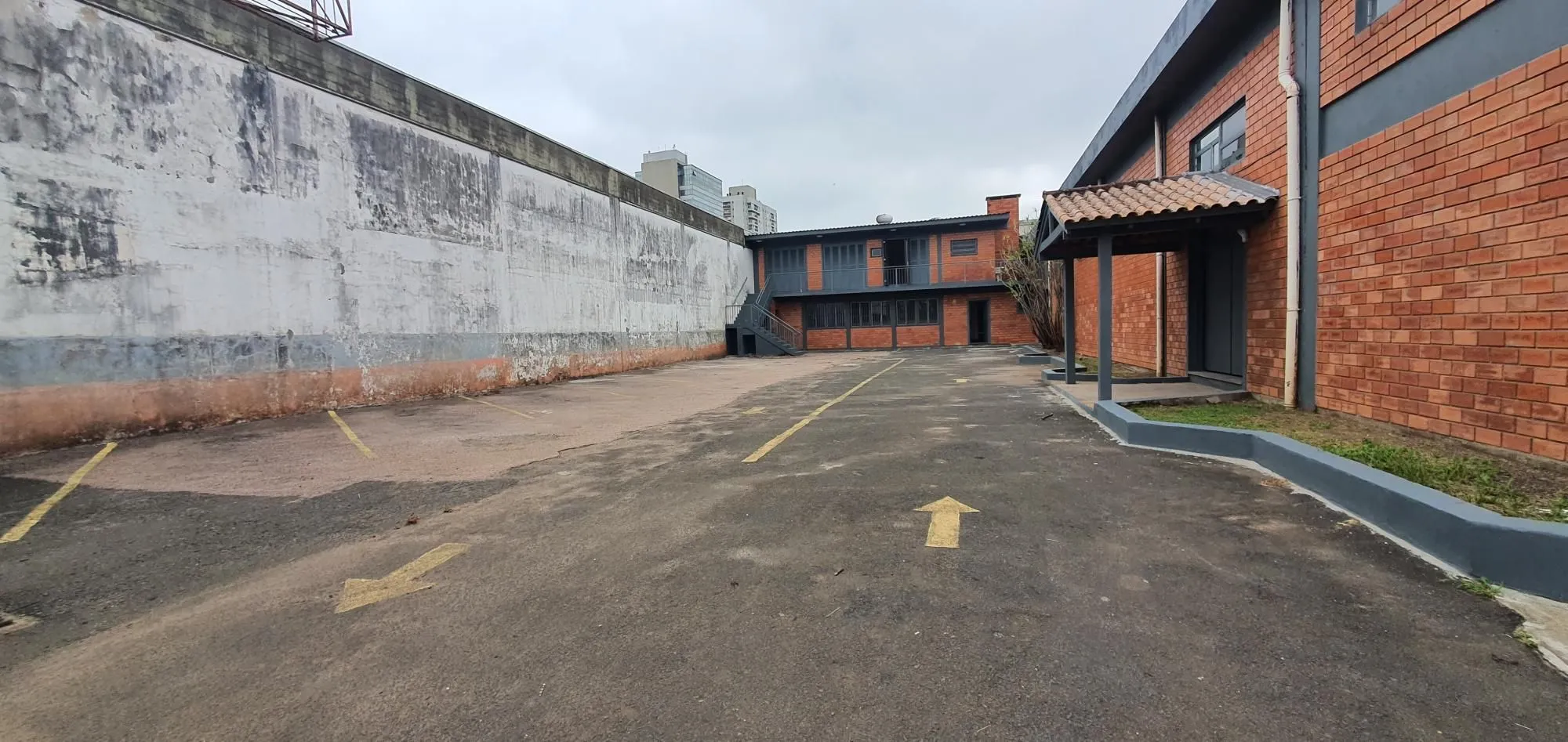 Imagem Pavilhão para Locação - Rua Moura Azevedo
