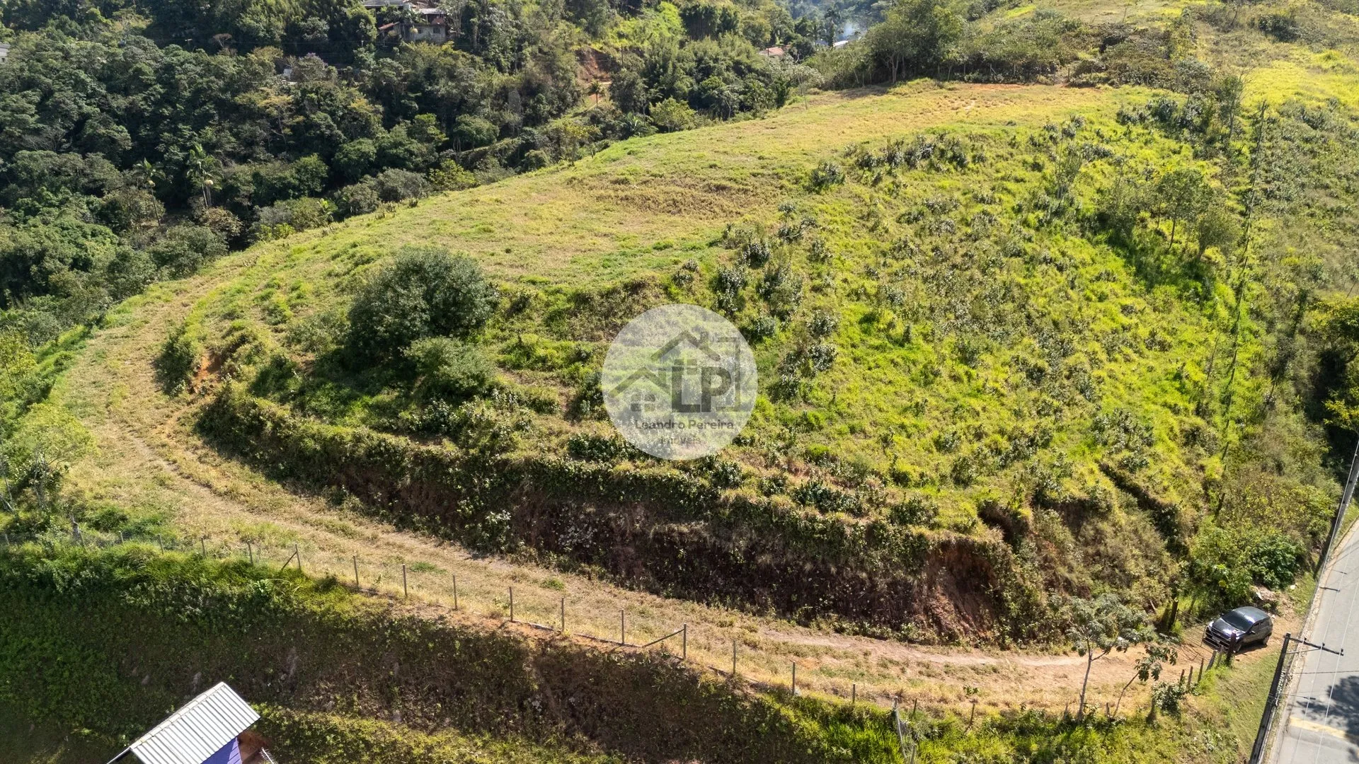Imagem Lote/Terreno de 11000m² no bairro Penedo, em Itatiaia