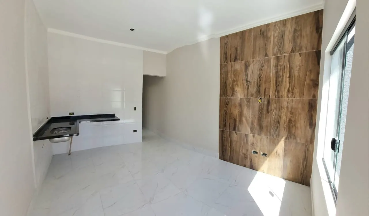 Imagem Excelente casa no Jardim Paulista, Zona Norte de Sorocaba |150,00 m² de terreno | 2 dormitórios | Sala e cozinha com pé-direito alto | Vaga de Garagem