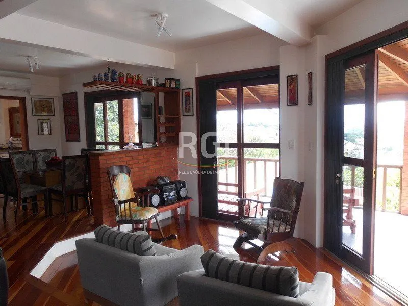 Imagem Casa para Venda - 430m², 3 dormitórios, sendo 1 suites, 2 vagas - Vila Nova