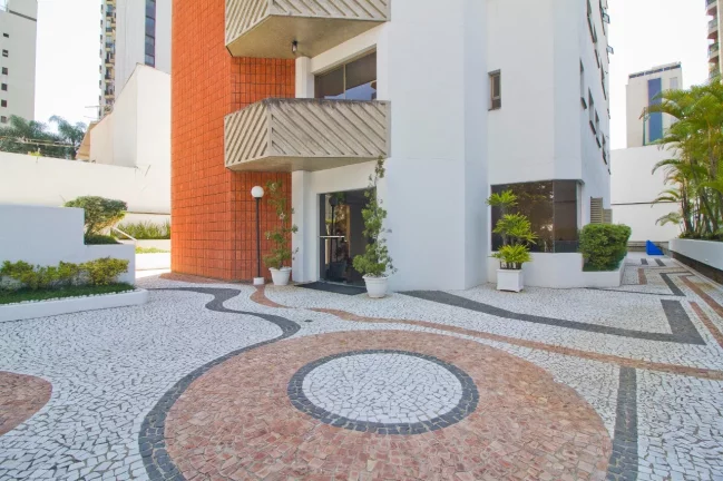 Imagem CONDOMÍNIO PORTO CERVO - Vende-se apto de 149m² (Unidade de Revenda), a 854m do Metrô Moema!