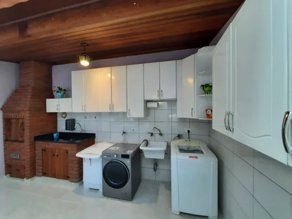 Imagem Sobrado 175 m² 3 domitorios 4 Vagas Estuda Permuta menor Valor no Litoral