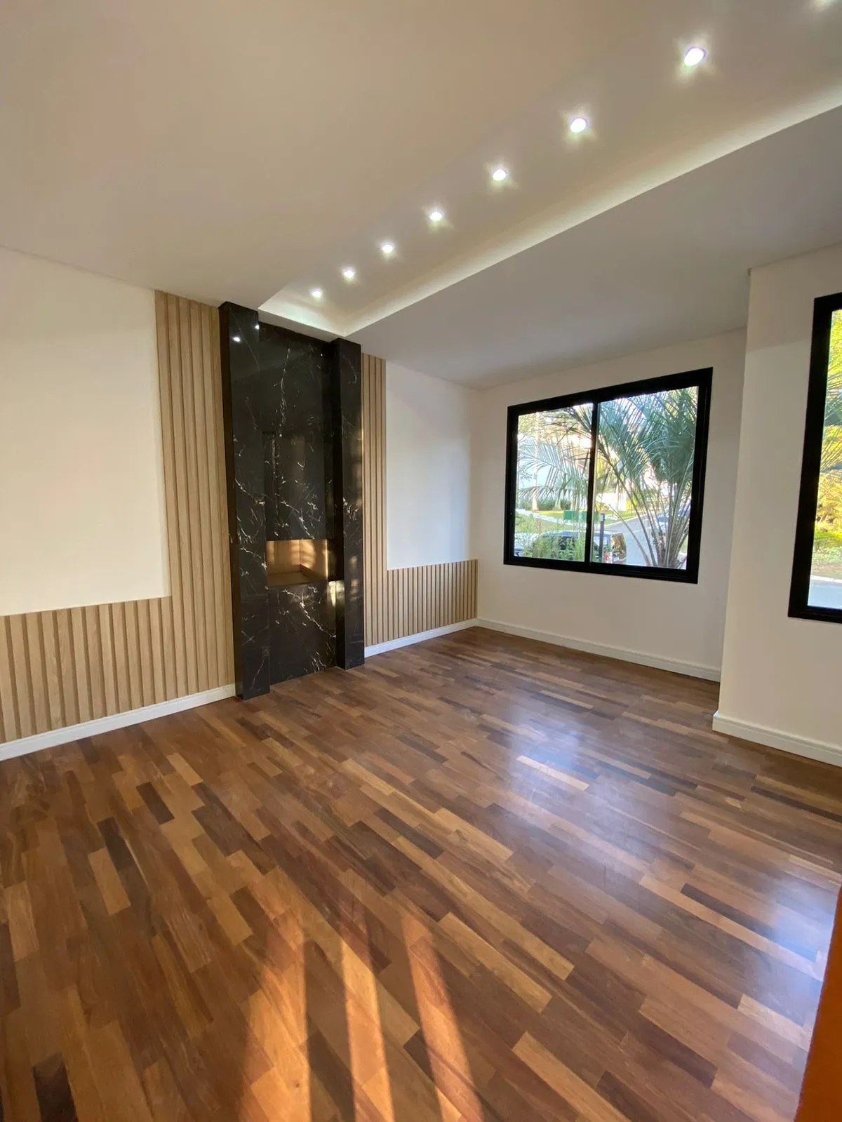Imagem LINDA CASA NO RESIDENCIAL ALPHAVILLE TAMBORÉ 3 COM 750M²!!!