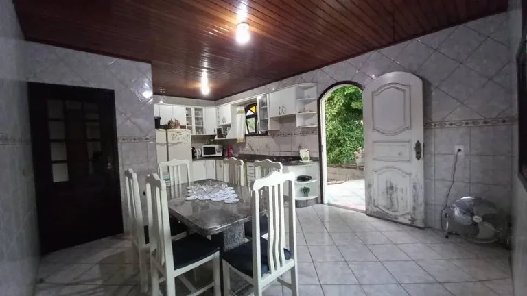 Imagem Casa com 3 Quartos à Venda, 200 m² em Nossa Senhora da Salete - Criciúma
