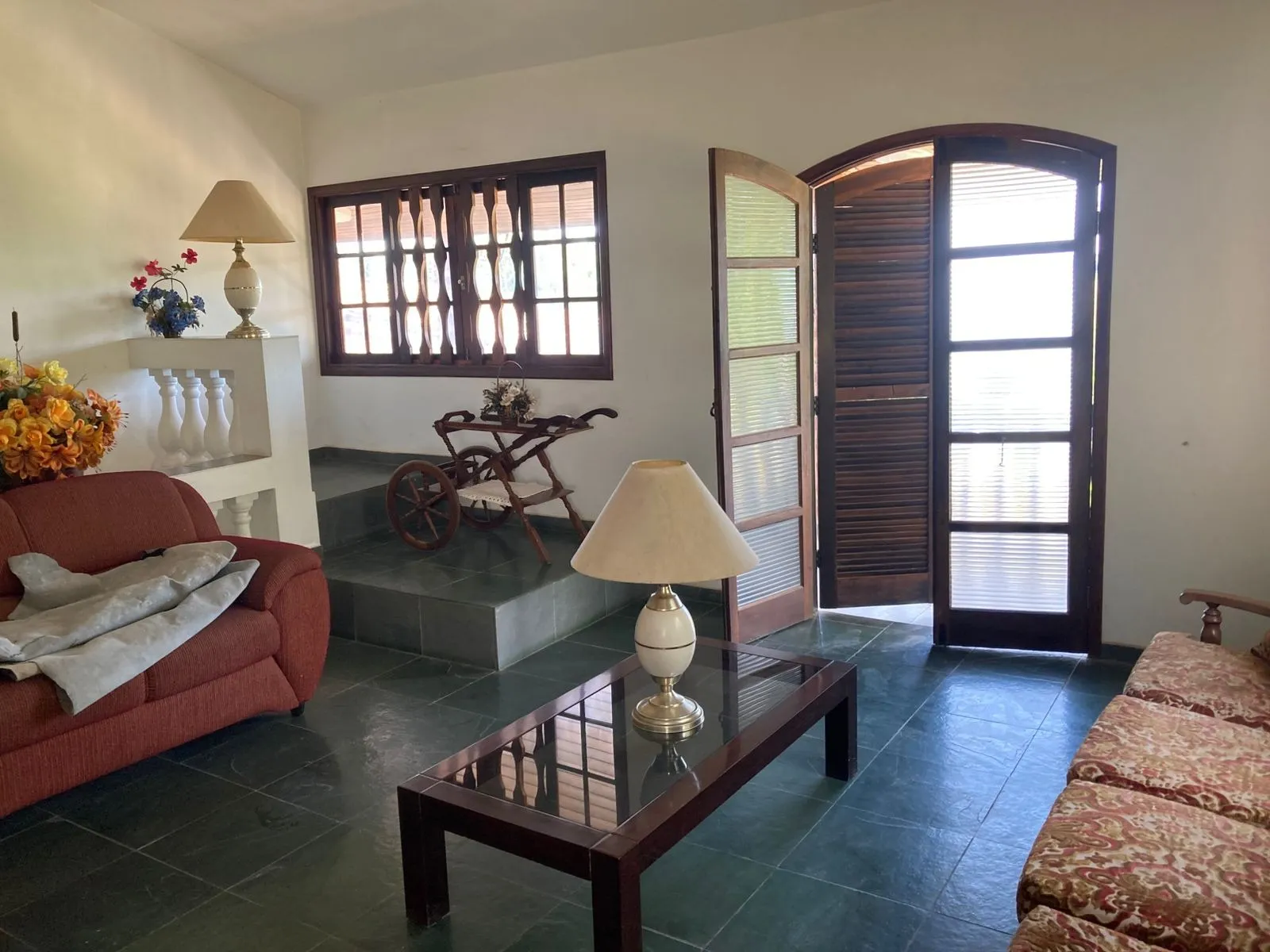 Imagem Linda Chácara de 3000m² com Casa Sobrado, Piscina, e Pomar ? Porteira Fechada em Aracoiaba da Serra