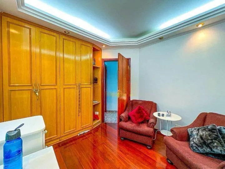 Imagem Casa Jardim França (Tucuruvi) - 800M², 7 Dorms, 5 Suítes, 8 Vagas, Piscina.