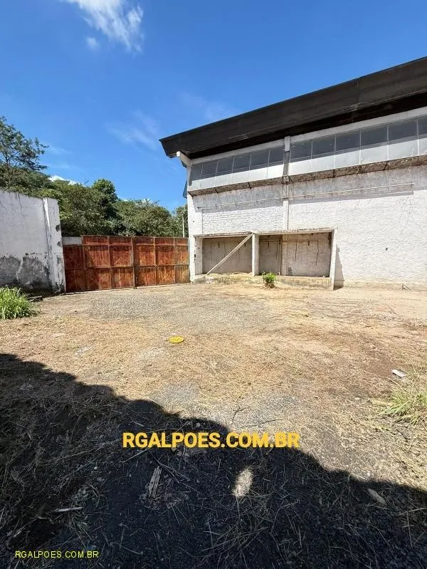 Imagem Galpão para Locação em RESENDE, JARDIM TROPICAL, 2 banheiros