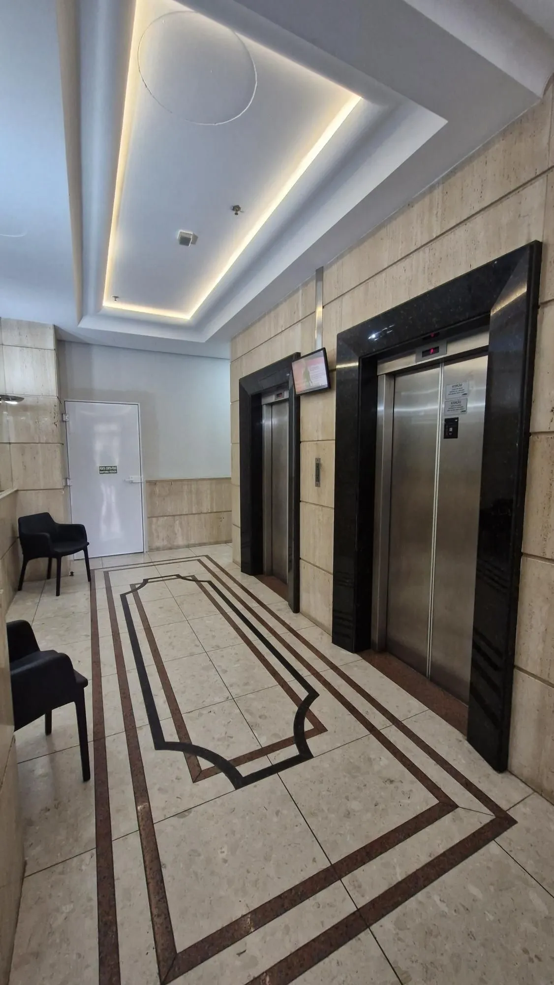 Imagem Sala Comercial próxima a Carlos Gomes
