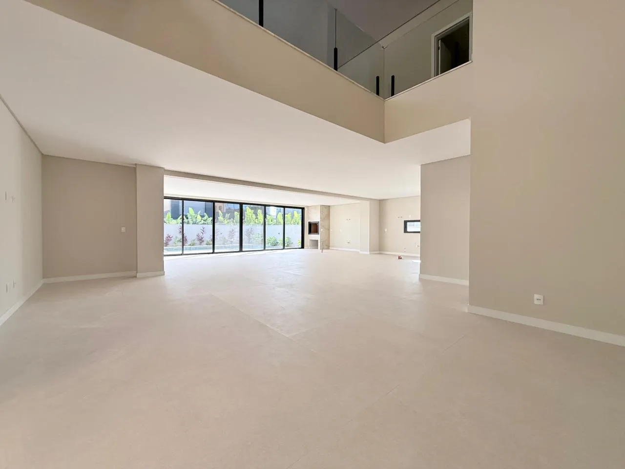 Imagem Casa à venda com 411m2 por R$ 4.500.000,00