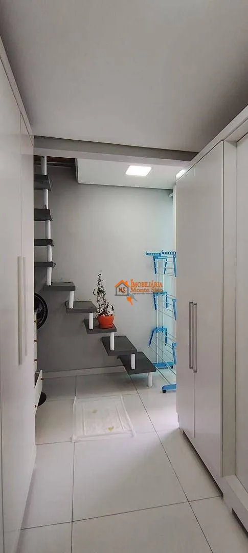 Imagem Sobrado com 5 dormitórios à venda, 200 m² por R$ 950.000,00 - Jardim Cumbica - Guarulhos/SP