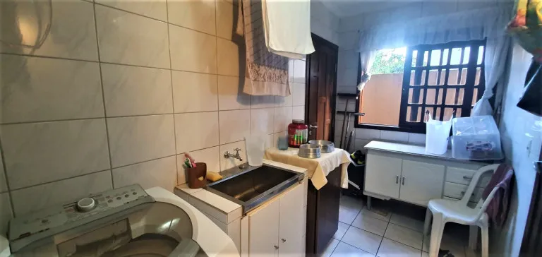 Imagem Casa com 3 Quartos à Venda, 223 m² em Novo Mundo - Curitiba