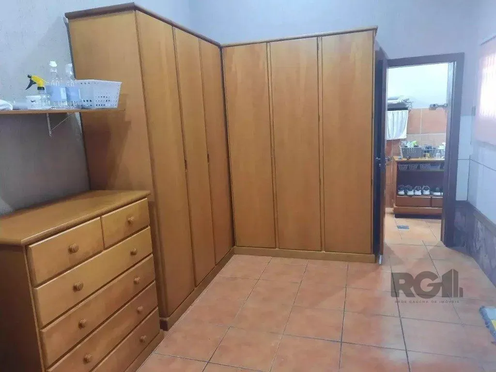 Imagem Casa de 3 dormitórios, no bairro Glória