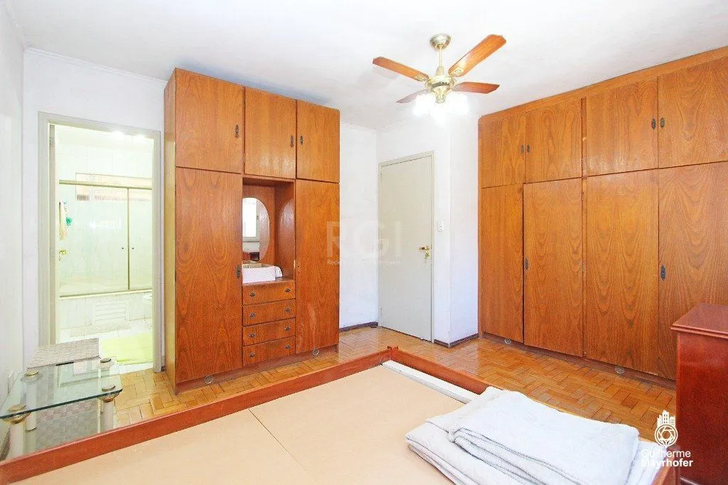 Imagem Casa para Venda - 215m², 3 dormitórios, sendo 1 suites, 3 vagas - Sarandi