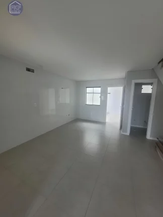 Imagem Casa Duplex 3 dormitórios!