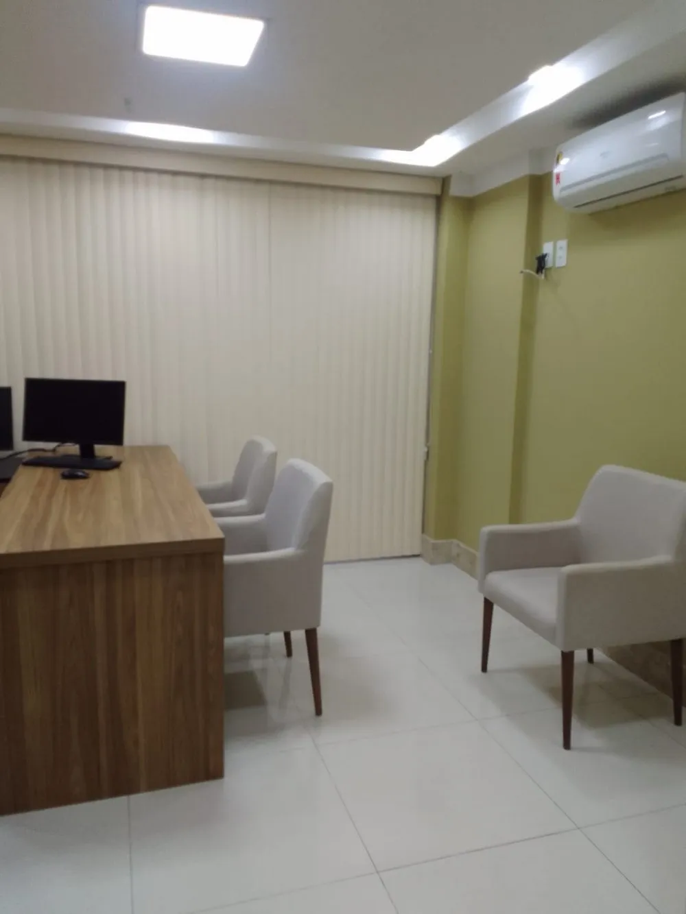 Imagem Sala Comercial a Venda no bairro Centro - Nova Iguaçu, RJ