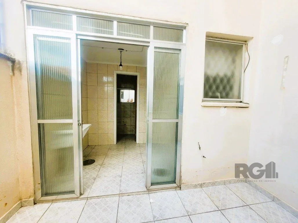 Imagem Excepcional apto. com excelente localização, na Rua Gomes Jardim 2 quartos com vaga.