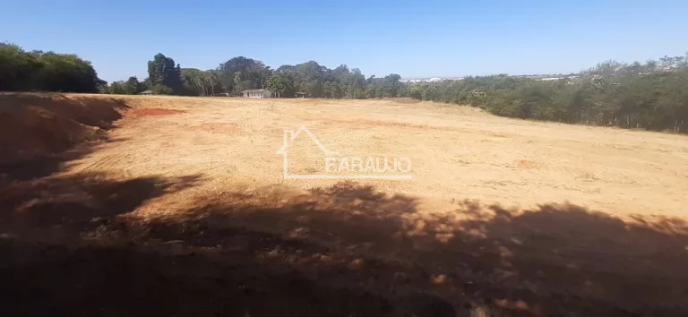 Imagem Área industrial com localização privilegiada, infraestrutura completa e potencial de crescimento