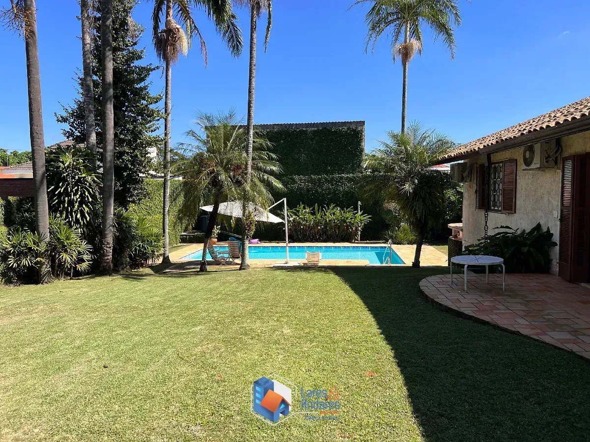 Imagem Casa para venda em Interlagos com 5 quartos, sendo 3 suítes, 370m²