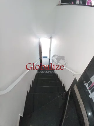 Imagem Sobreposta a venda com garagem para três carros e moto com três dormitórios no bairro do Marapé em Santos por R$ 855.000,00