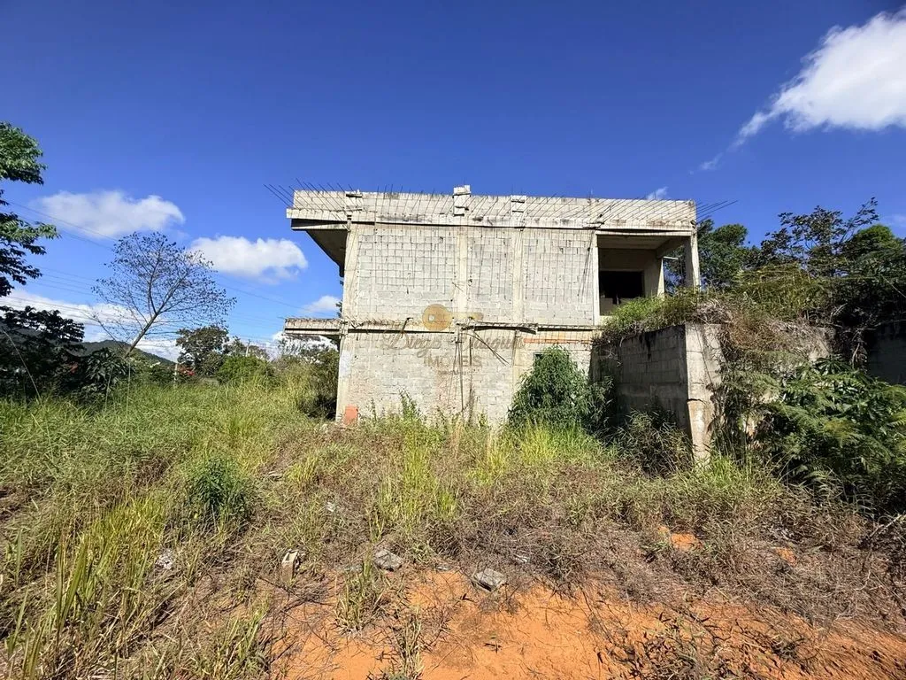 Imagem Casa em Condomínio para Venda em Teresópolis / RJ no bairro Albuquerque