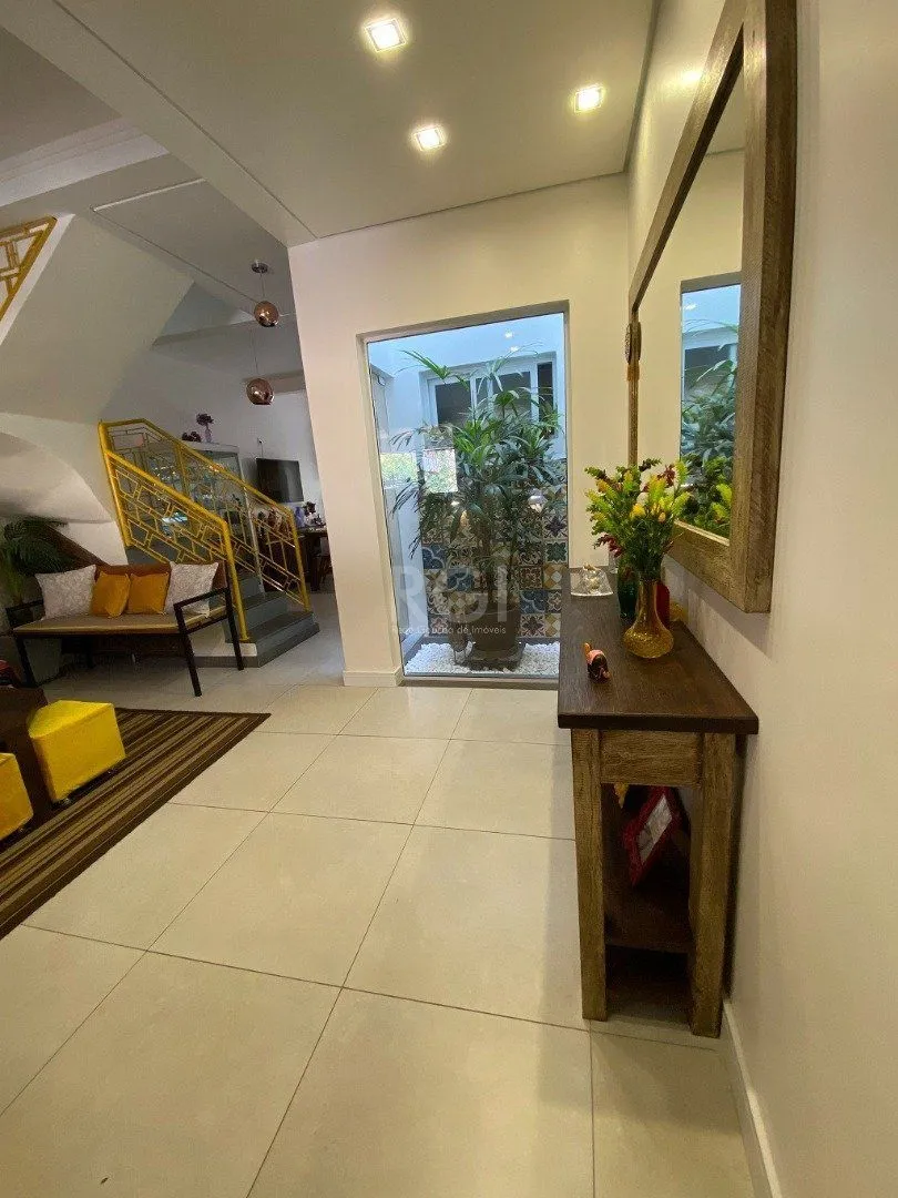 Imagem Casa Condominio para Venda - 220.89m², 3 dormitórios, sendo 1 suites, 2 vagas - Tristeza