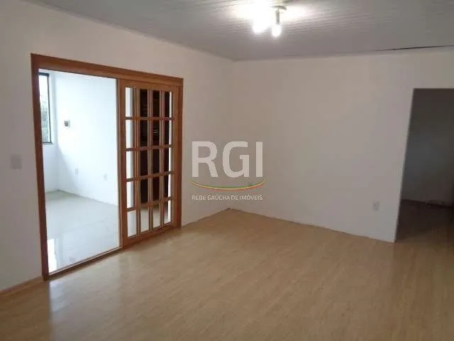 Imagem Casa para Venda - 200m², 4 dormitórios, sendo 1 suites, 3 vagas - Sarandí