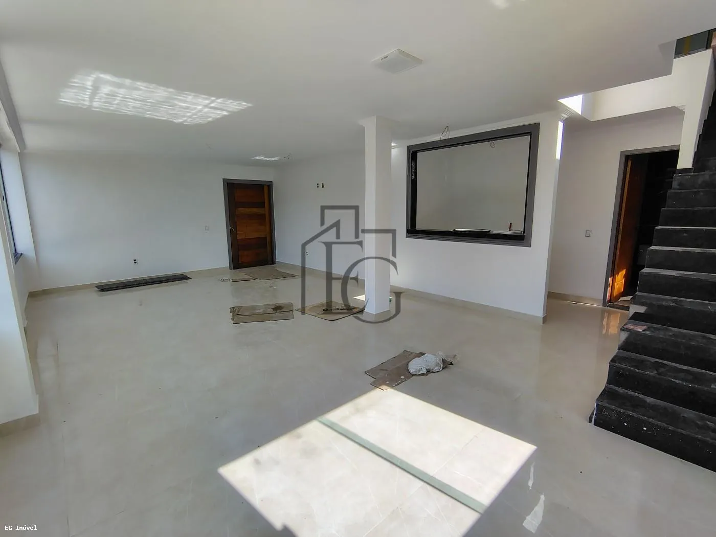 Imagem Casa para Venda em Saquarema, Porto Novo, 3 dormitórios, 1 suíte, 2 banheiros, 3 vagas
