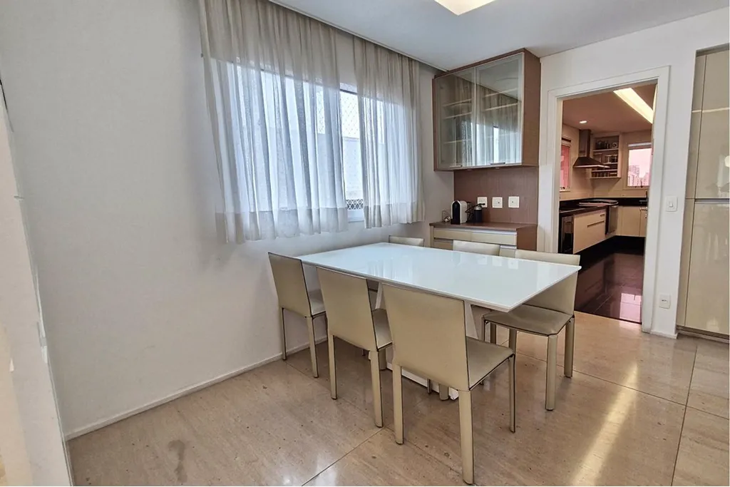 Imagem Apartamento à venda em São Paulo, Higienópolis, com 4 quartos, 300m2