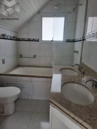 Imagem Casa à venda no Recreio dos Bandeirantes, Rio de Janeiro-RJ: 4 quartos, 2 suítes, 2 salas, 5 banheiros, 2 vagas, 220m²!