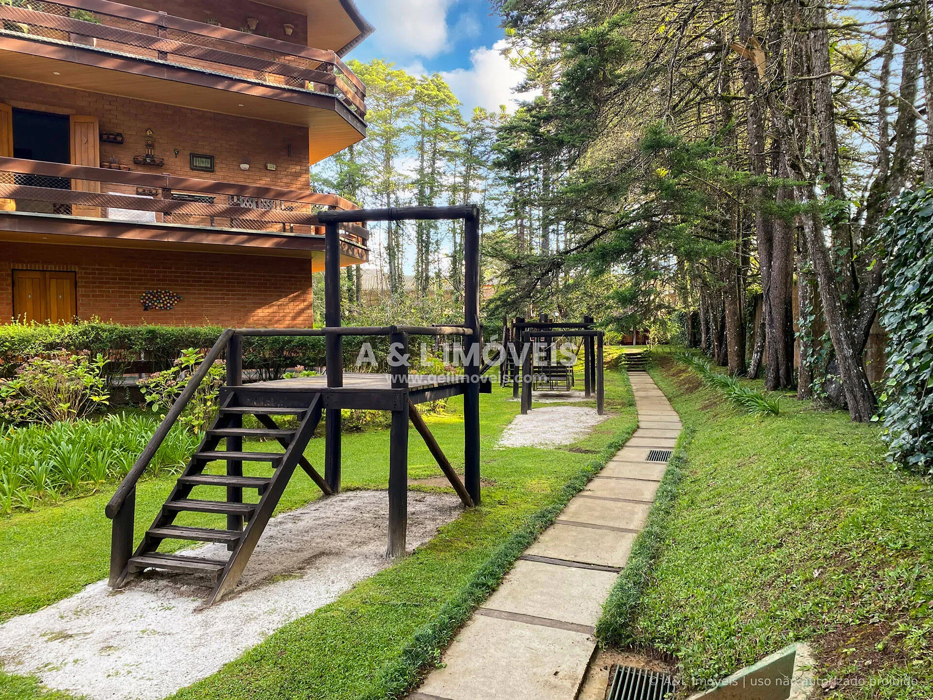 Imagem Apartamento no Capivari | 153,54 m² | Lareira | Campos do Jordão