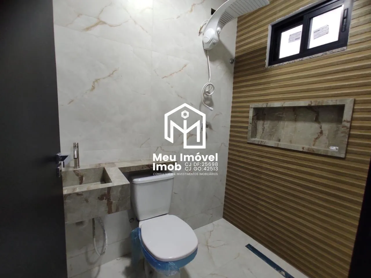 Imagem Casa 03 Quartos 3 Suítes 4 Vagas Lote 340m² Águas Claras/DF