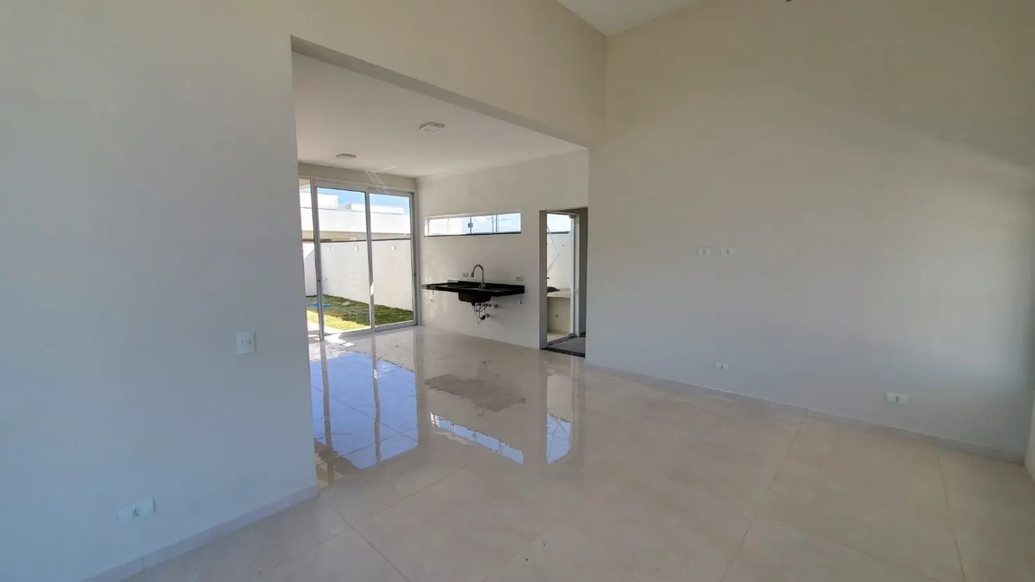 Imagem Casa à venda 3 Quartos, 1 Suite, 3 Vagas, 258M², Aterrado, Tremembé - SP