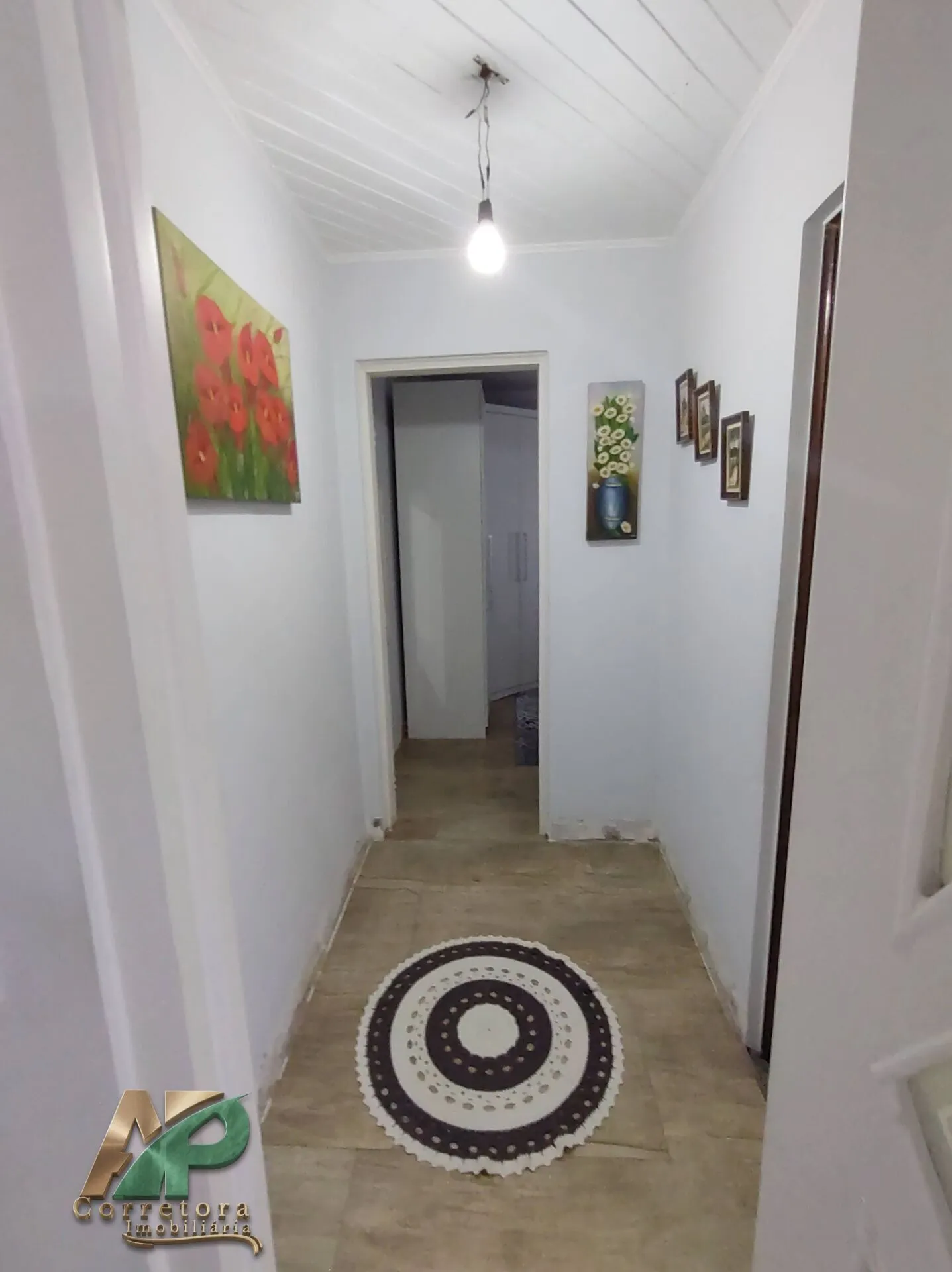 Imagem Casa à Venda em Taboão da Serra: 308m², 2 Vagas e Perto do Shopping