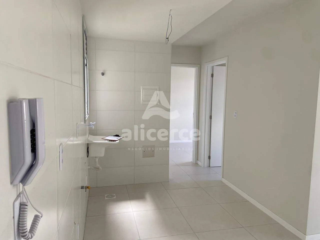 Imagem apartamento pronto, 2 dorm., piscina e sacada no sertão do Maruim - São José - SC