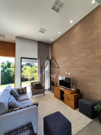 Imagem Imóvel de Alto Padrão, mobiliado com 3 Suítes no Ninho Verde I